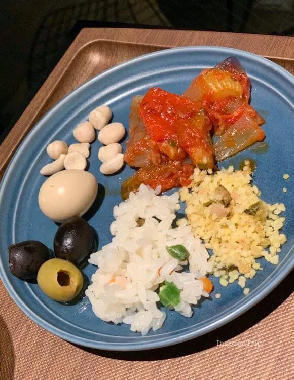 ディナーのバイキング