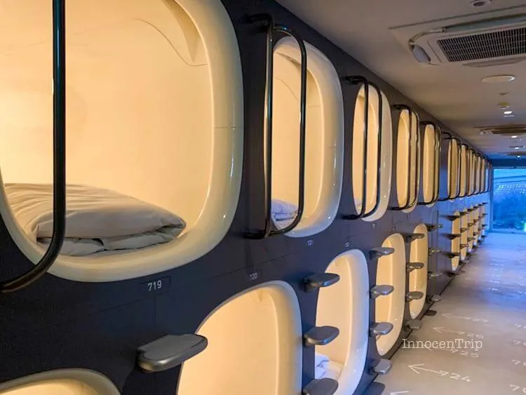 カプセルフロア