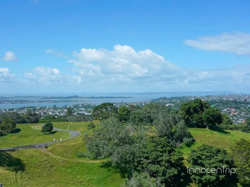 ワンツリーヒルから望むパノラマの街並み