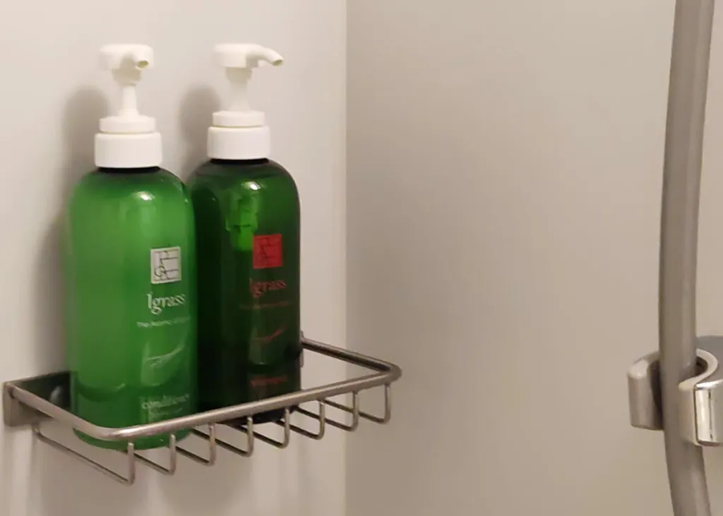 バスルームのシャンプー・コンディショナー