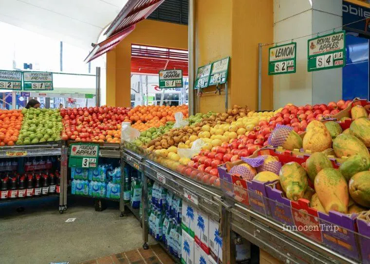 フルーツ売り場