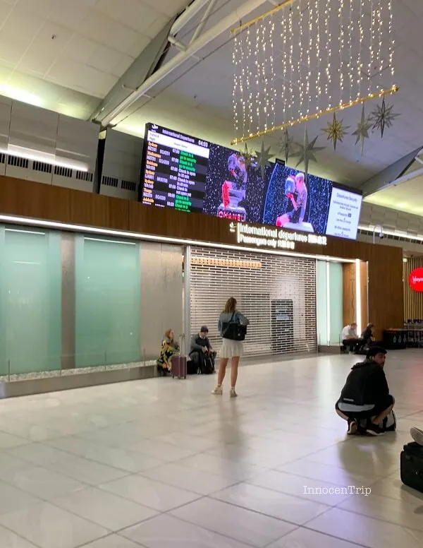 オークランド空港 出発ゲート閉鎖中