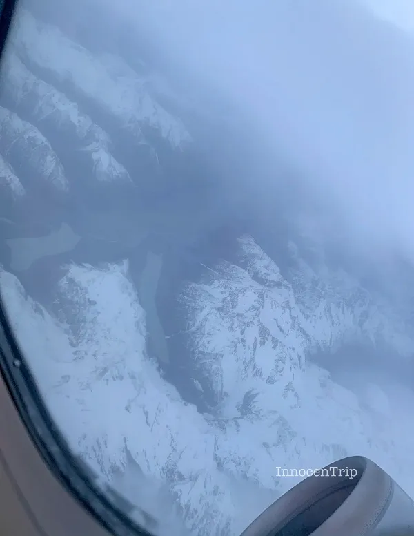 ニュージーランド上空の山