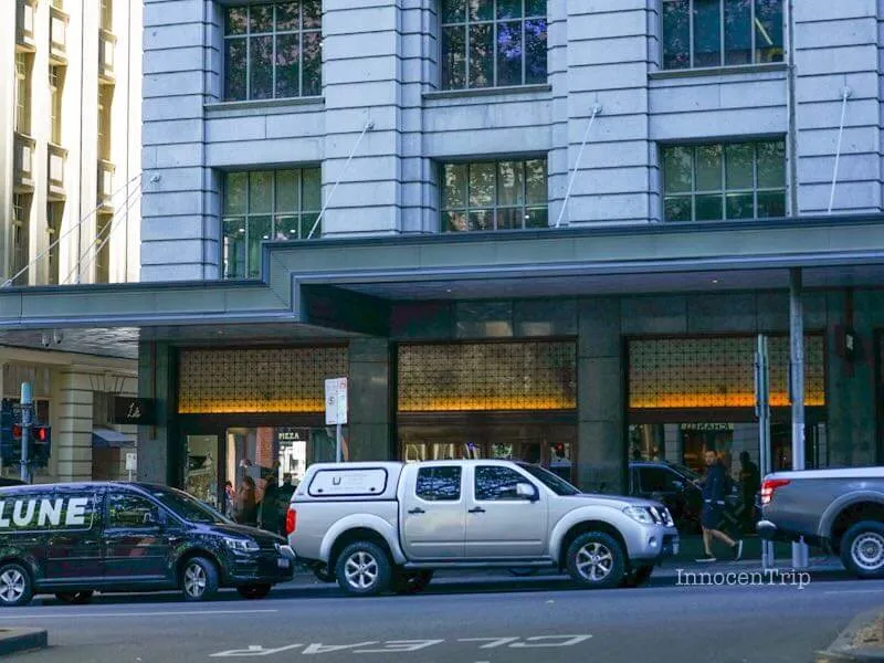 メルボルンの人気クロワッサン店LUNE Croissanterie（CBD店）の外観