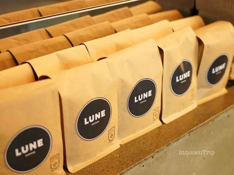 LUNEメルボルンの紙袋。ロゴ入りでお土産用にもぴったりなパッケージ