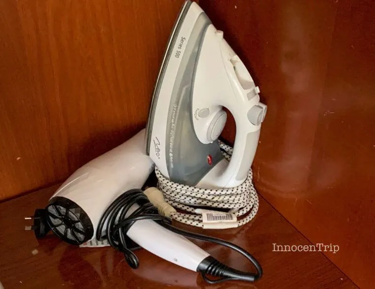 アイロンとドライヤー