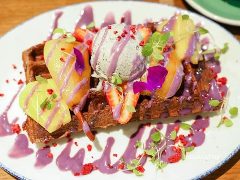 紫芋のワッフル全体