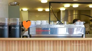 メルボルンの小さな人気ドーナツ店、SHORT STOP(ショートストップ)