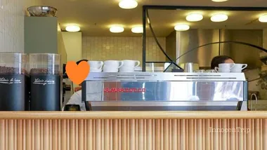 メルボルンの小さな人気ドーナツ店、SHORT STOP(ショートストップ)