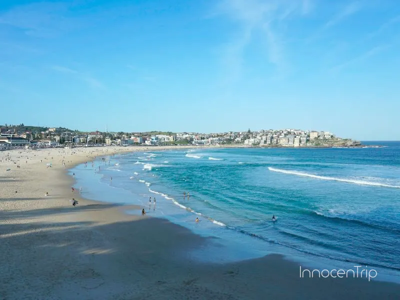 ボンダイビーチと青い海