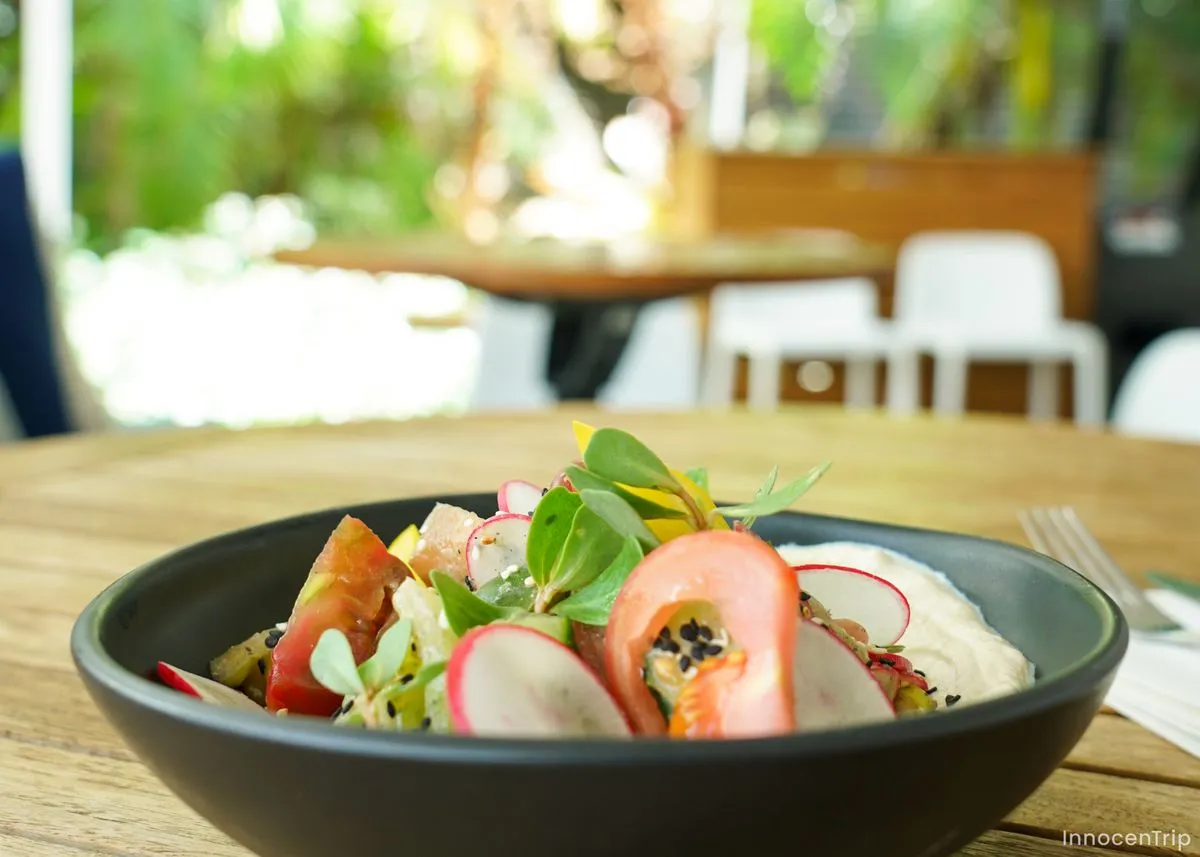 スリー・セブン・ツーのサラダランチ