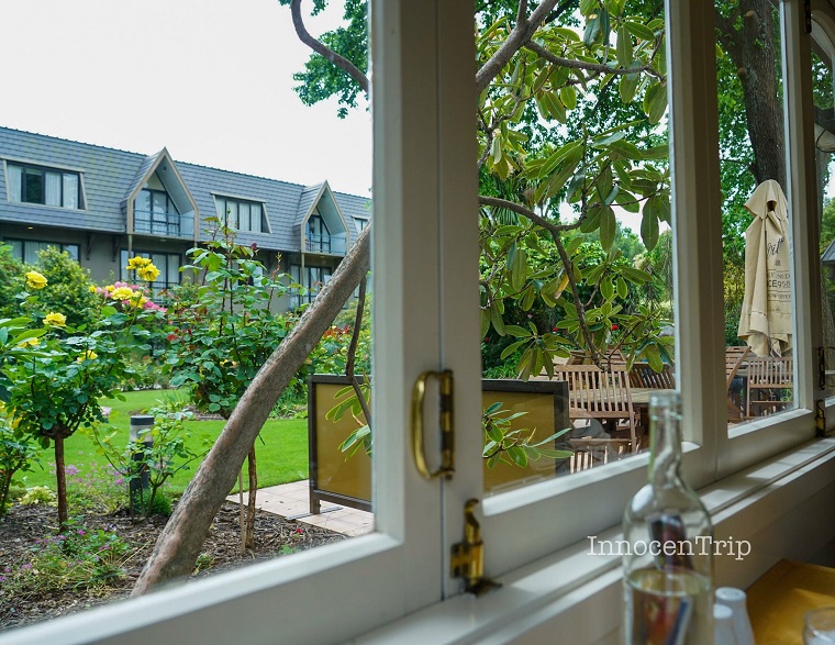 レストラン内観