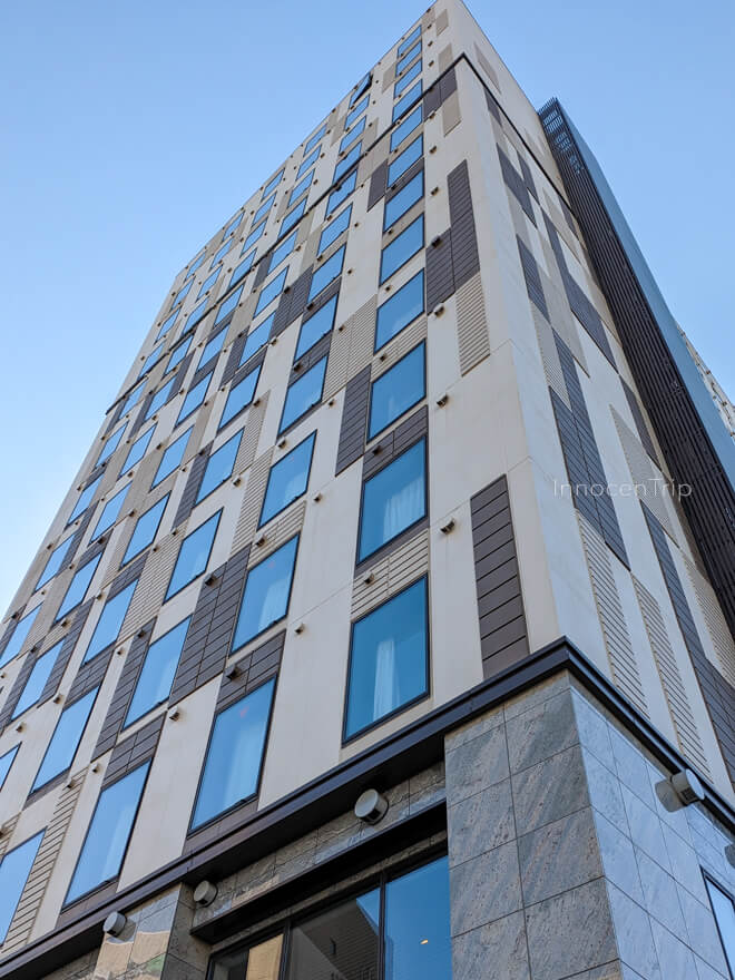 朝のファーイーストビレッジホテル横浜の外観