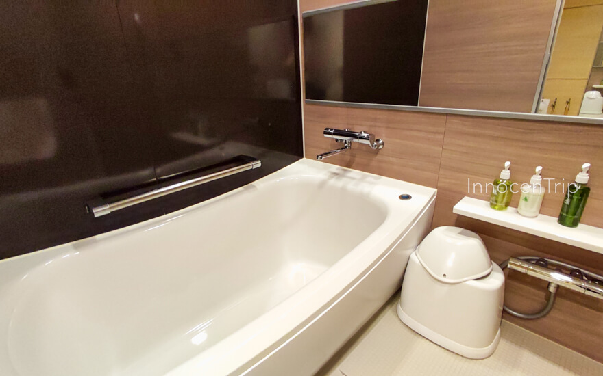 深さのあるバスタブ