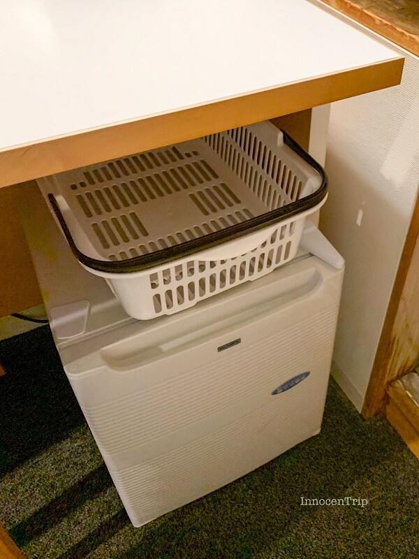 冷蔵庫とバスケット