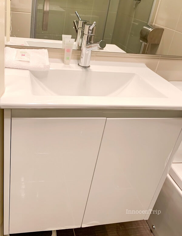 バスルームの洗面台