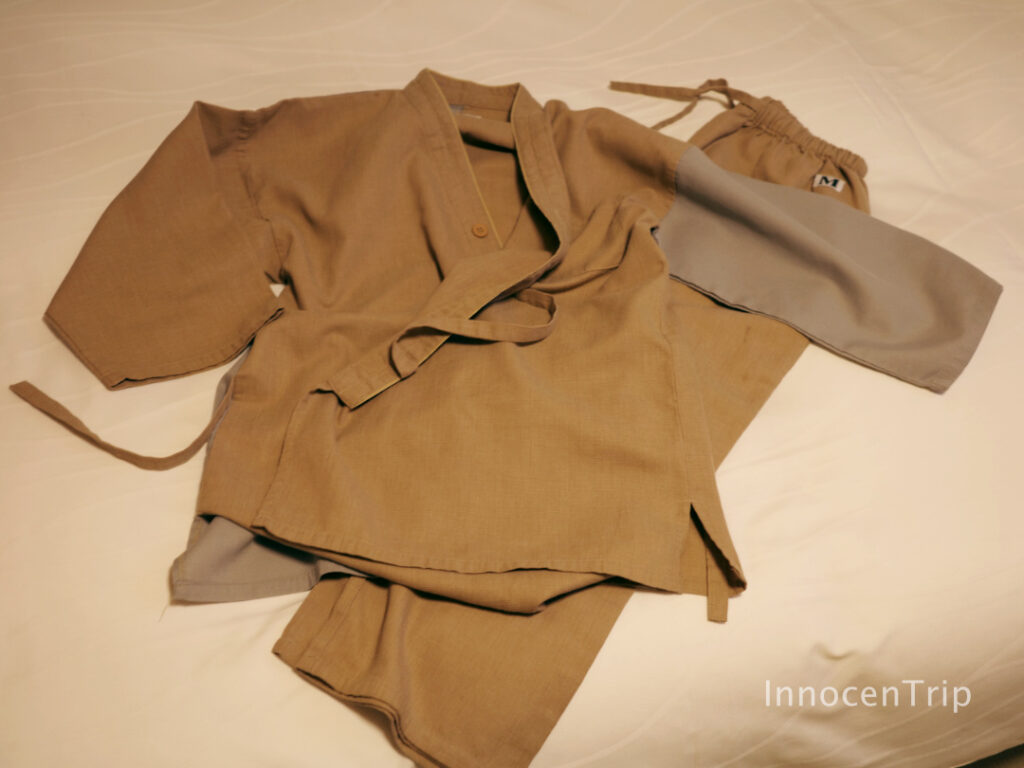 セパレート館内着と羽織スタイルのナイトウェア