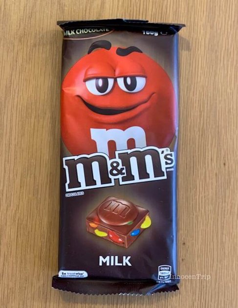 ニュージーランドで買えるM&M's板チョコと色とりどりのキャンディコーティング