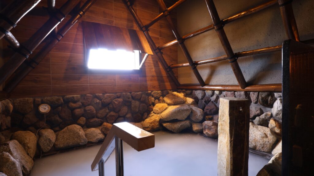 別府八湯 貸切風呂「明礬(みょうばん)」の内湯