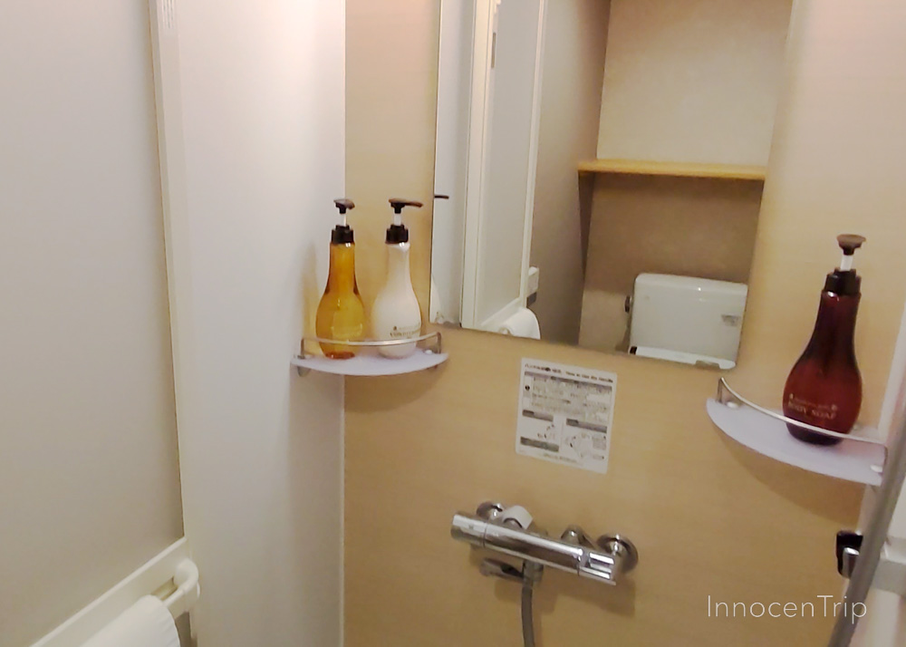 コンパクトで使いやすいシャワールーム